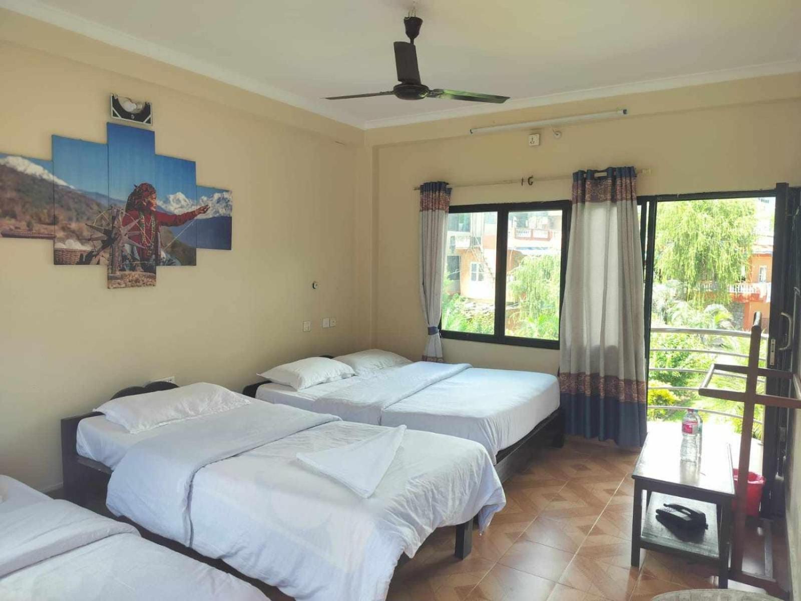 Hotel New Elia Pokhara Exterior foto