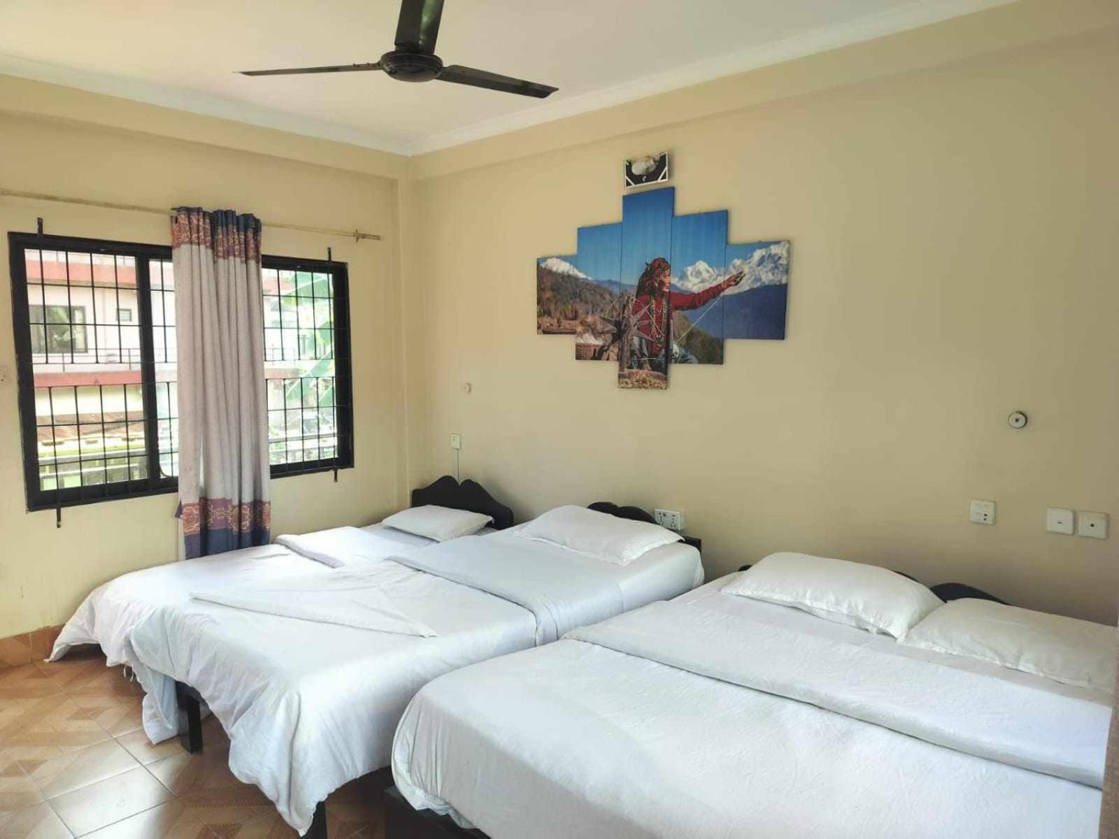 Hotel New Elia Pokhara Exterior foto