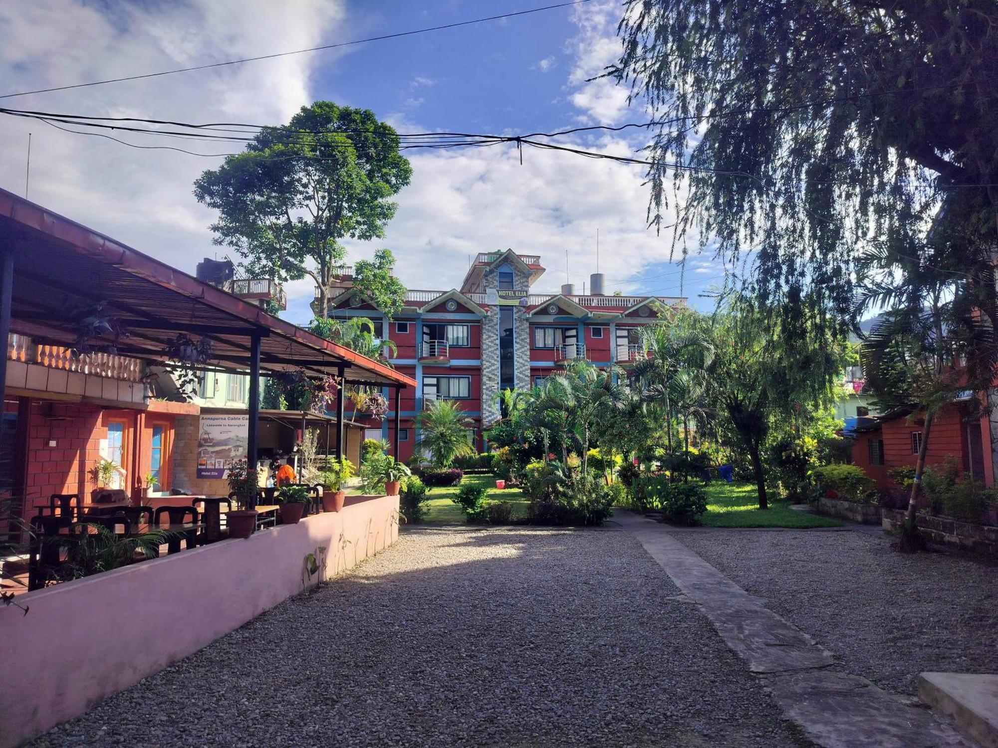 Hotel New Elia Pokhara Exterior foto